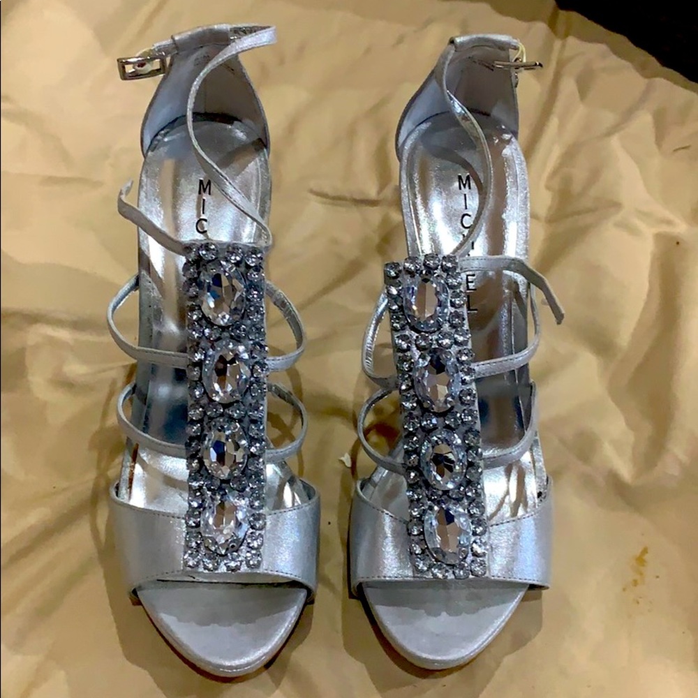 Beautiful dressy sandals